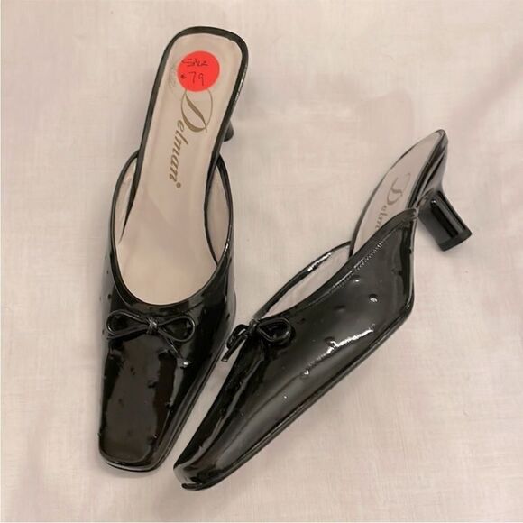 DELMAR PATENT LEATHER POLKA DOT DESIGN MULES.  NEW - Picture 2 of 8